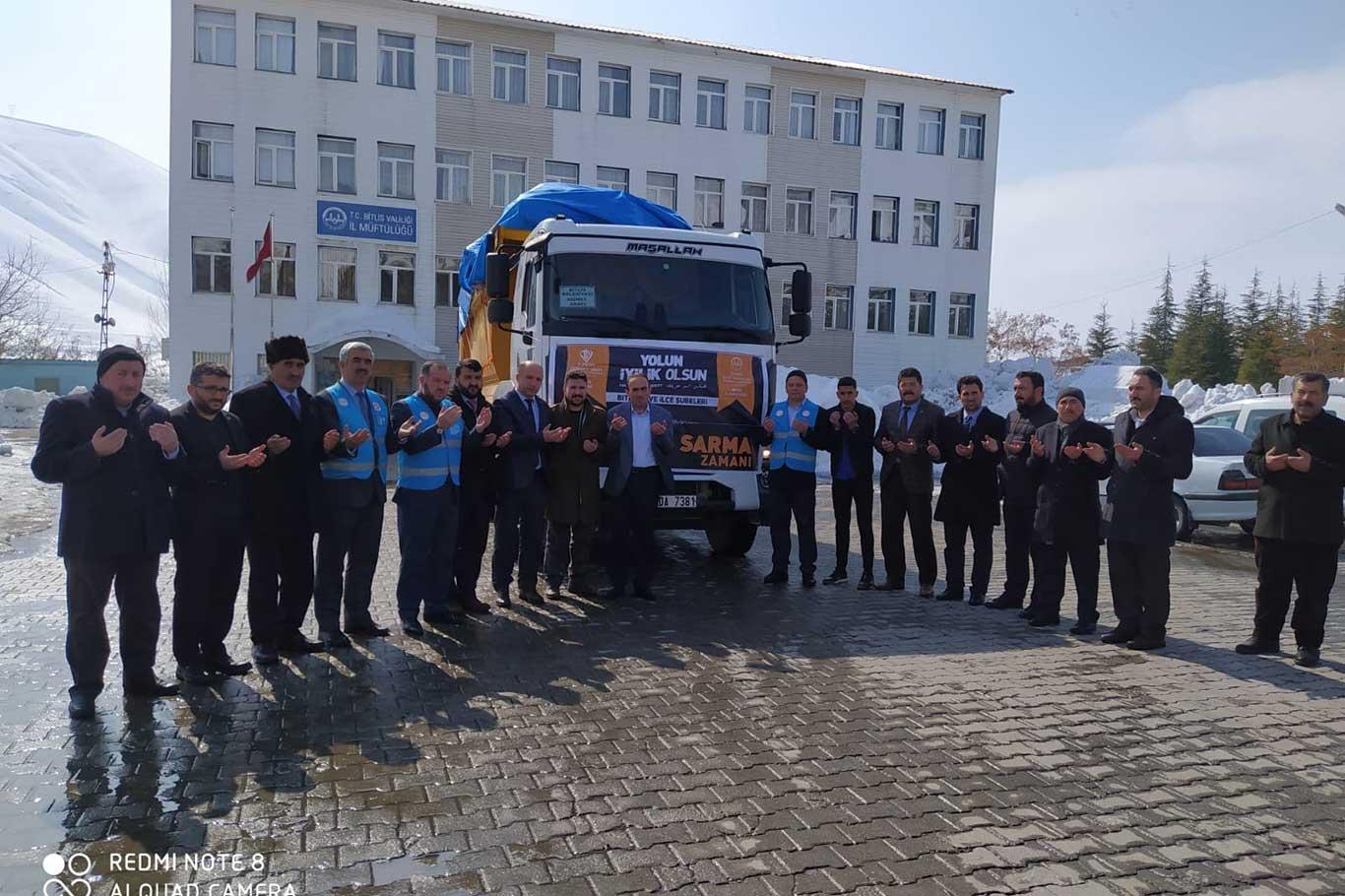 Bitlis İl Müftülüğü ve TDV Bitlis şubelerinden depremzedelere yardım eli